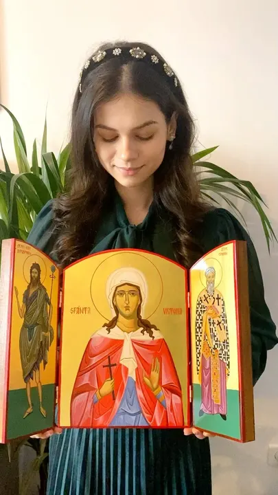 Icoană de familie pe triptic